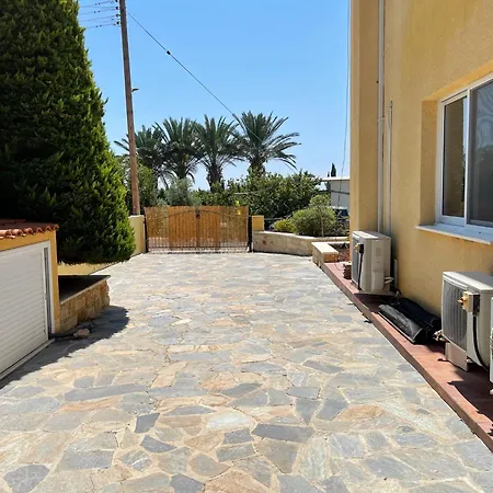 Coral Bay New Furnished Private With Pool Peyia