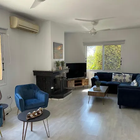 Coral Bay New Furnished Private With Pool *