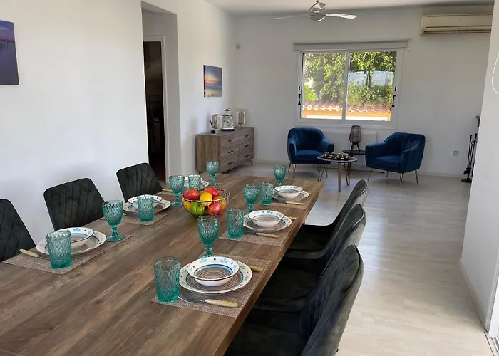 Coral Bay New Furnished Private With Pool Peyia