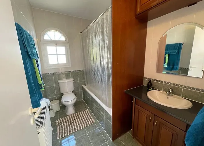 Coral Bay New Furnished Private With Pool Villa Peyia