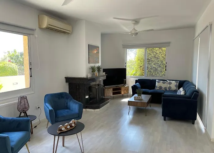 Coral Bay New Furnished Private With Pool *