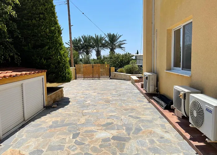 Coral Bay New Furnished Private With Pool Peyia