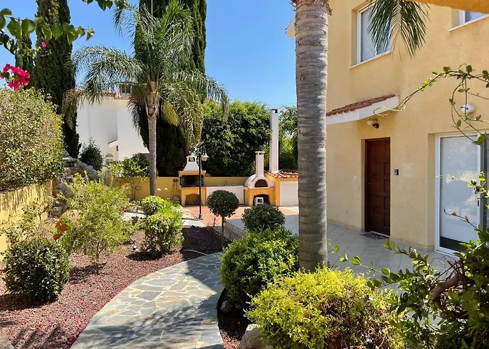 Villa Coral Bay New Furnished Private With Pool